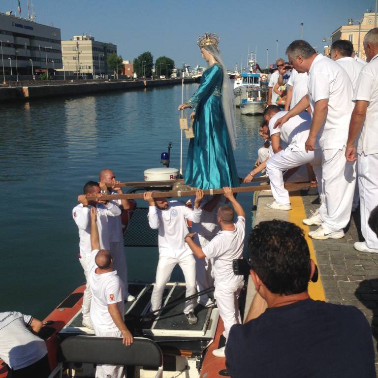 Fiumicino e Trastevere unite dalla processione della “Madonna fiumarola”