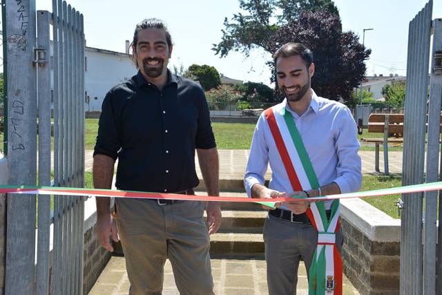 Pomezia, inaugurato il nuovo giardino in via Vinci a Martin Pescatore