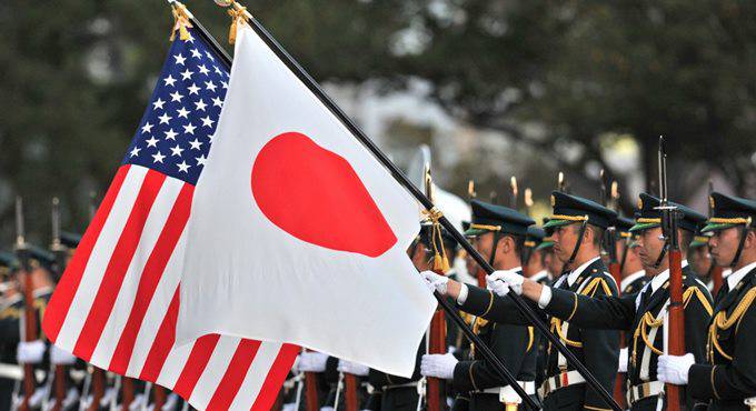 Giappone, il premier Abe cancella la visita in Iran su richiesta Usa