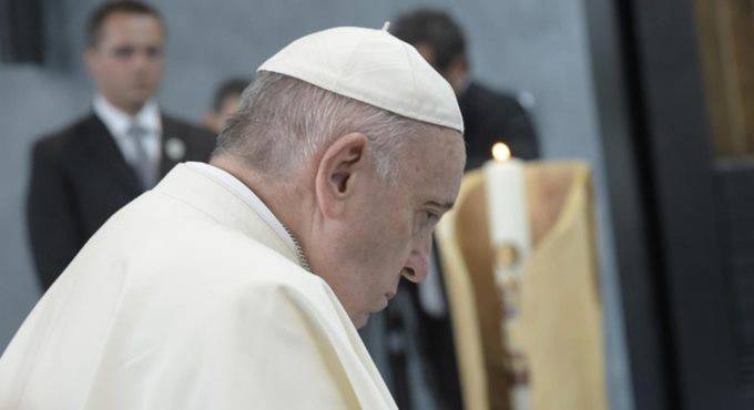 All’Angelus la preghiera del Papa per le vittime di abusi: “Imploro il perdono di Dio”