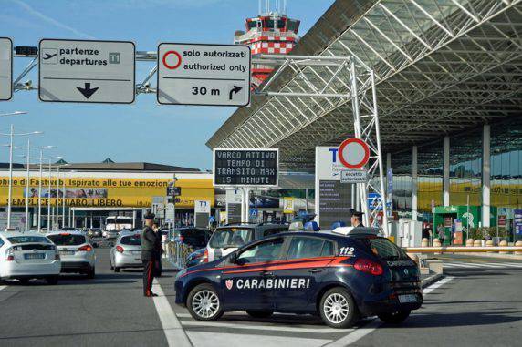 Fiumicino, i controlli dei Carabinieri nell’Aeroporto: 3 persone denunciate