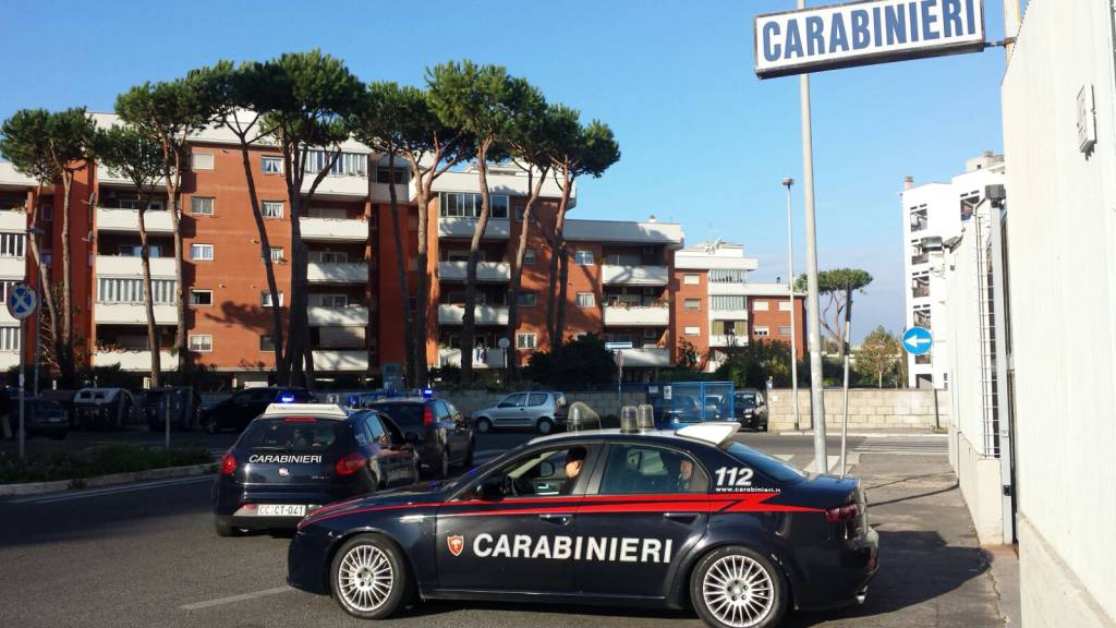 Ostia, Carabinieri arrestano 5 persone e ne denunciano altre 5