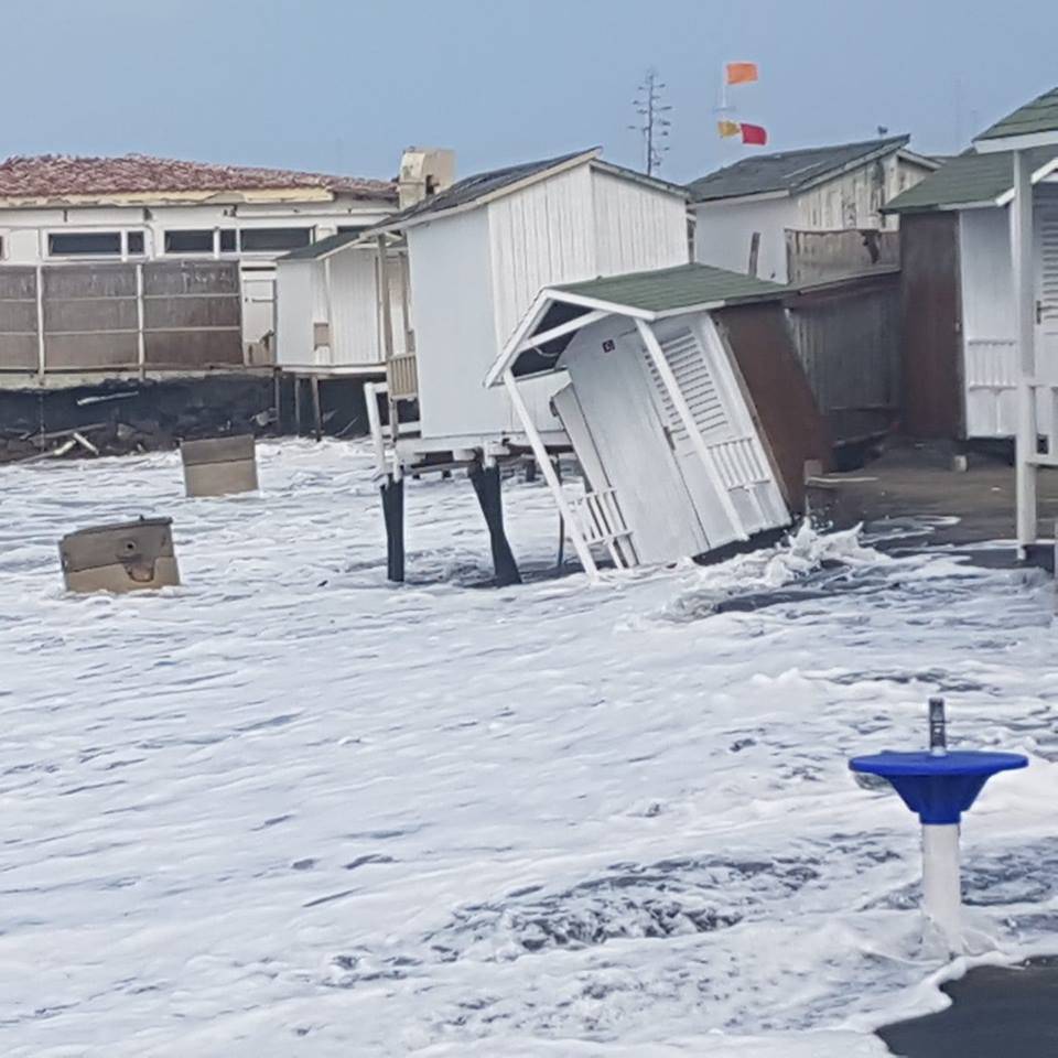 Erosione, Monica Picca (FdI): “Risarcire dei danni i balneari e i pescatori”