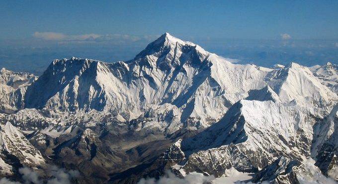 Senza gambe scala il Monte Rosa, ora si prepara per conquistare la vetta dell’Everest