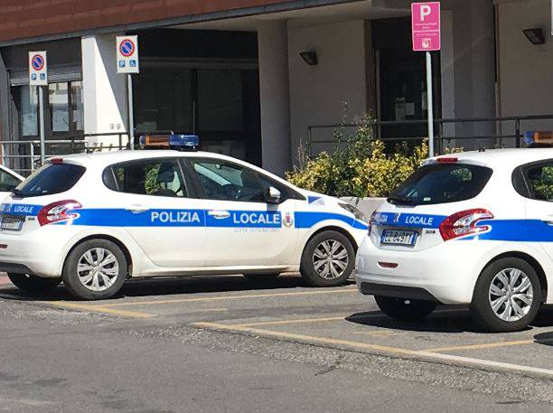 Covid-19, a Fiumicino più controlli della Polizia Locale nei locali e nei luoghi della movida