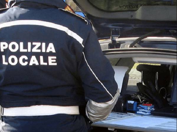 Sicurezza stradale, nuovi equipaggiamenti per la Polizia municipale di Pomezia