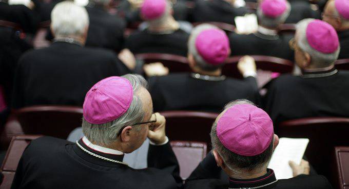 Pedofilia, i vescovi cileni: “Abbiamo sbagliato come Pastori”