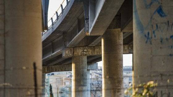 Viadotto della Magliana, stop al restringimento per agevolare il traffico sul litorale