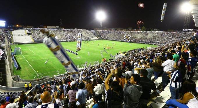 Perù, scontri tra i membri di una setta evangelica e tifosi calcio