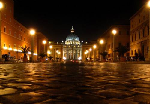 San Pietro, auto contro pedoni: paura terrorismo