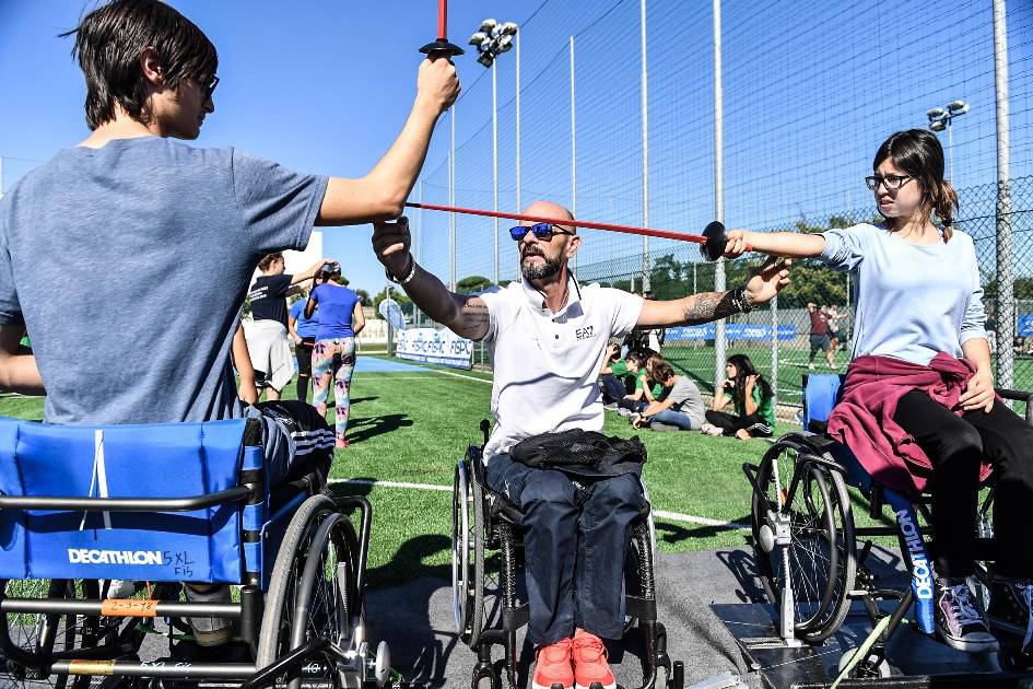 Al Tre Fontane di Roma, la Giornata per lo Sport Paralimpico, Alessio Sarri testimonial della scherma