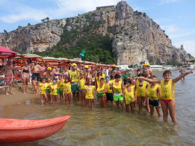 Terracina, grande successo per lo snorkeling contro le plastiche organizzato da Legambiente