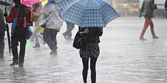 Temporali e piogge sparse: allerta meteo “gialla” sul Lazio per sabato 24 ottobre
