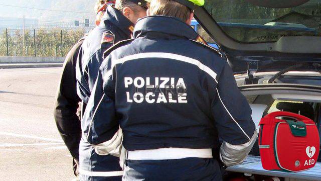 Defibrillatori, la polizia locale di Anzio partecipa al corso di formazione