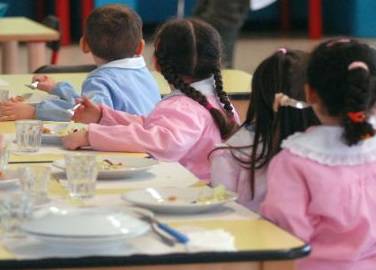 Ladispoli, “saranno annullati i bollettini inviati per sbaglio dalla ditta che gestisce la mensa scolastica”