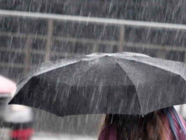 Pioggia e temporali flagellano Terracina, scuole chiuse oggi venerdì 15 novembre