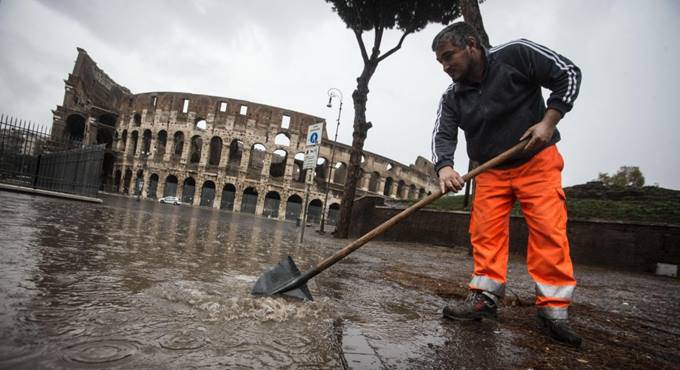 Trombe d’aria, allagamenti ed esondazioni: a Roma il record di eventi climatici estremi