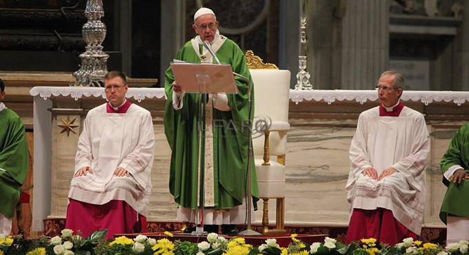 Papa Francesco: “Come Gesù sporchiamoci le mani con gli ultimi”