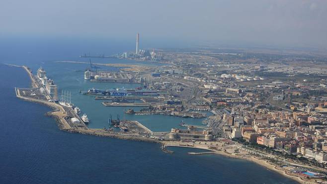 Alessandri: “Il rilancio del porto di Civitavecchia è una priorità regionale”