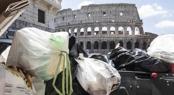 Emergenza rifiuti a Roma, torna l’ipotesi discarica a Tragliatella