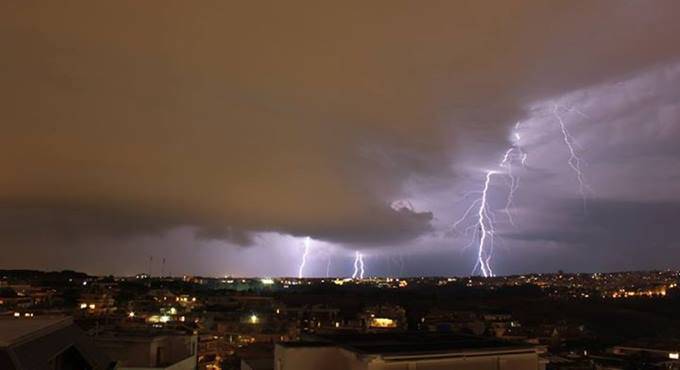 Tempeste elettriche e grandinate: allerta meteo sul Lazio per lunedì 21 settembre