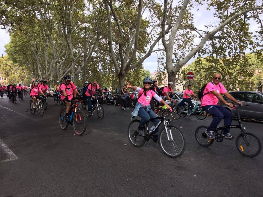 Bici in Rosa, in difesa delle donne contro il tumore al seno, il 28 ottobre a Caracalla