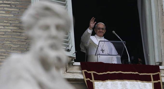 Strage in Nuova Zelanda, il Papa: “All’odio e alla violenza rispondiamo con gesti di pace”