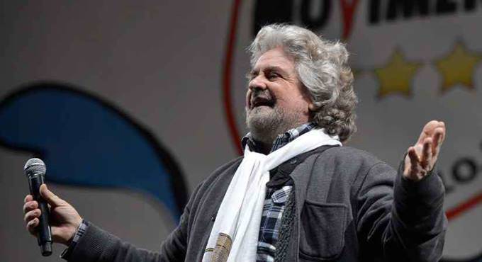 Beppe Grillo: “O mettiamo il Reddito universale o l’Italia sarà come Squid Game”