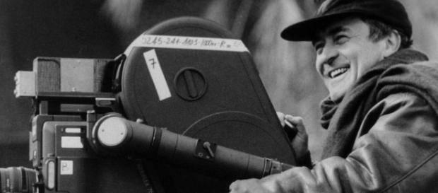 Addio a Bernardo Bertolucci, icona del cinema italiano