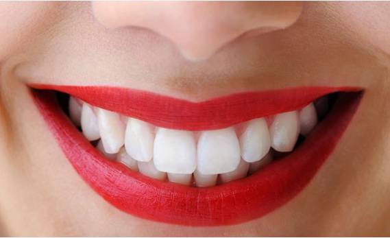 Come avere denti più sani e bianchi
