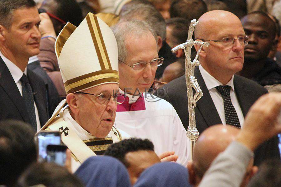 Giornata Mondiale dei Poveri, il Papa a pranzo con i bisognosi