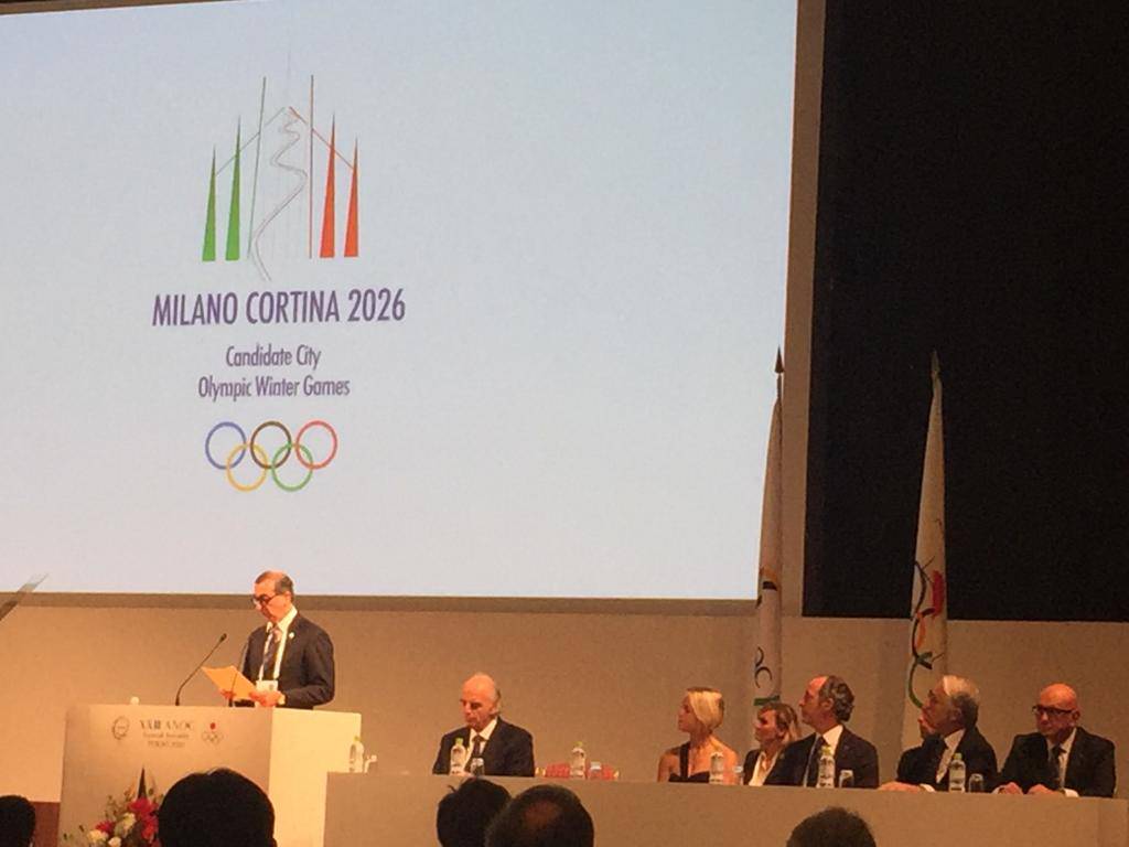 Olimpiadi, presentato il logo di Milano Cortina 2026