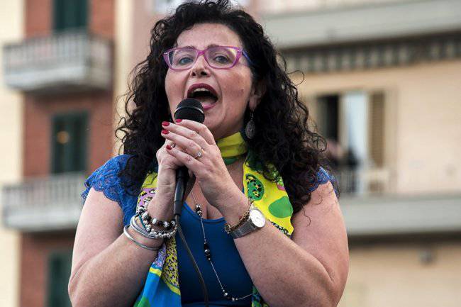 Formia, terremoto in Comune: si dimette il sindaco Paola Villa