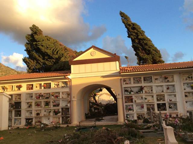 Tromba d’aria a Sperlonga, il cimitero resta chiuso a causa dei danni