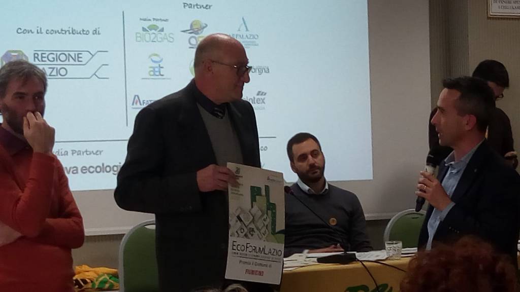 “Comuni Ricicloni”: Fiumicino premiato all’EcoForumLazio di Legambiente