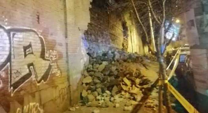 Roma, crolla il muro del parco di Villa Mercede a San Lorenzo