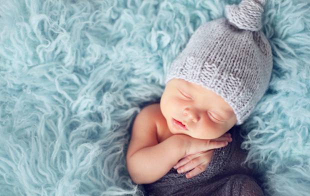 Quali sono i tessuti più adatti alla pelle del neonato?