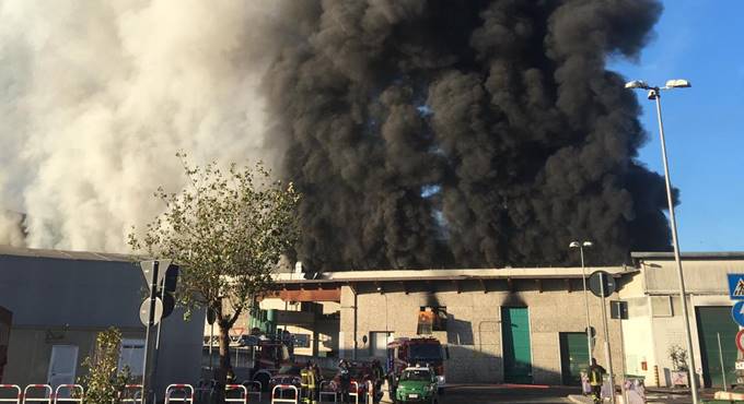 Maxirogo nell’impianto rifiuti Tmb di via Salaria, nube tossica invade il centro di Roma