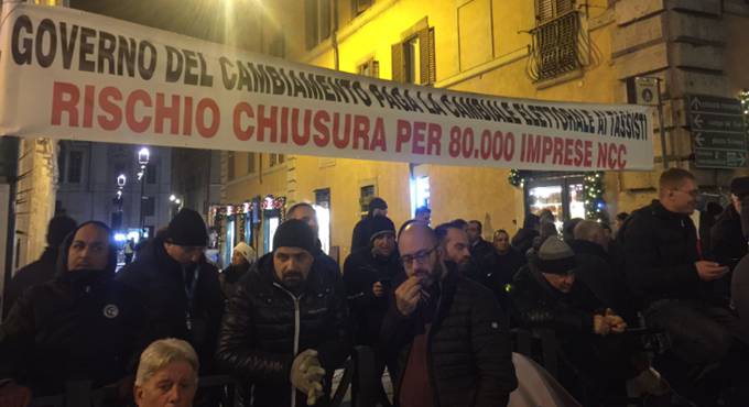 Flash mob, gli Ncc bloccano la Roma-Fiumicino nella notte
