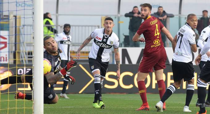 Cristante e Under piegano il Parma, Roma in zona Europa