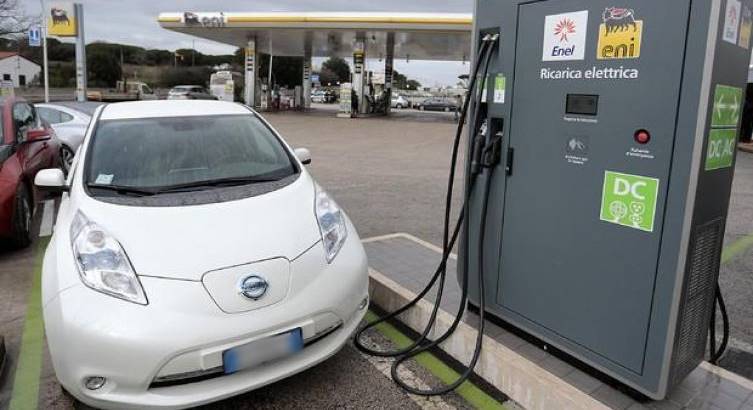 A Nettuno sei colonnine per la ricarica delle auto elettriche