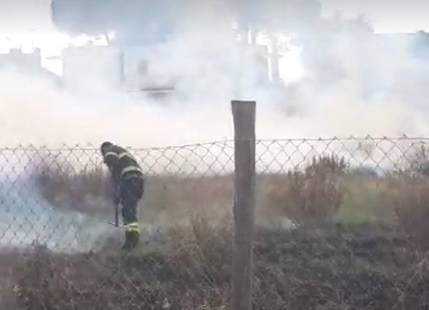 Ardea, fiamme nel lotto privato in Via Savuto a Tor San Lorenzo