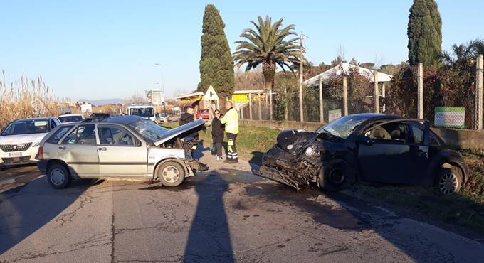 incidente frontale ardea