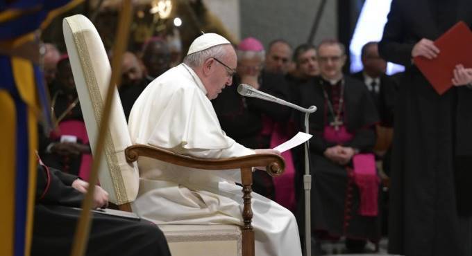 Papa Francesco: “La preghiera cambia la realtà”