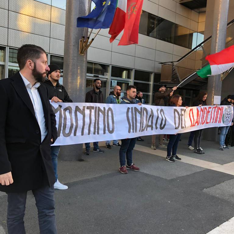 Fiumicino, Casapound in piazza contro Montino