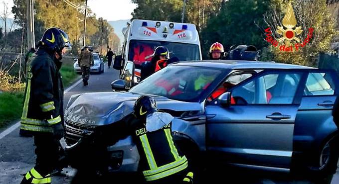 Terracina, incidente stradale sulla Migliara 56: due morti, un ferito