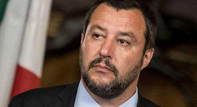 Vandalizzata la sede della Lega di Tarquinia, Salvini: “Non ci fermeranno”