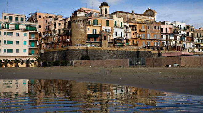 Nettuno, cambia la viabilità per il concerto di Federica Carta e Shade