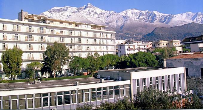 Tensostruttura dell’Ospedale Dono Svizzero di Formia: la Asl chiarisce