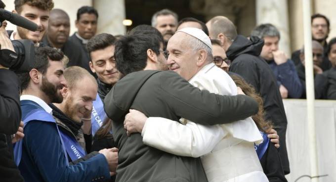 Padre Nostro, il Papa: “La coraggiosa e combattiva preghiera dei figli”